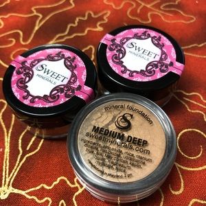 Sweet Minerals Medium Deep Foundation Makeup